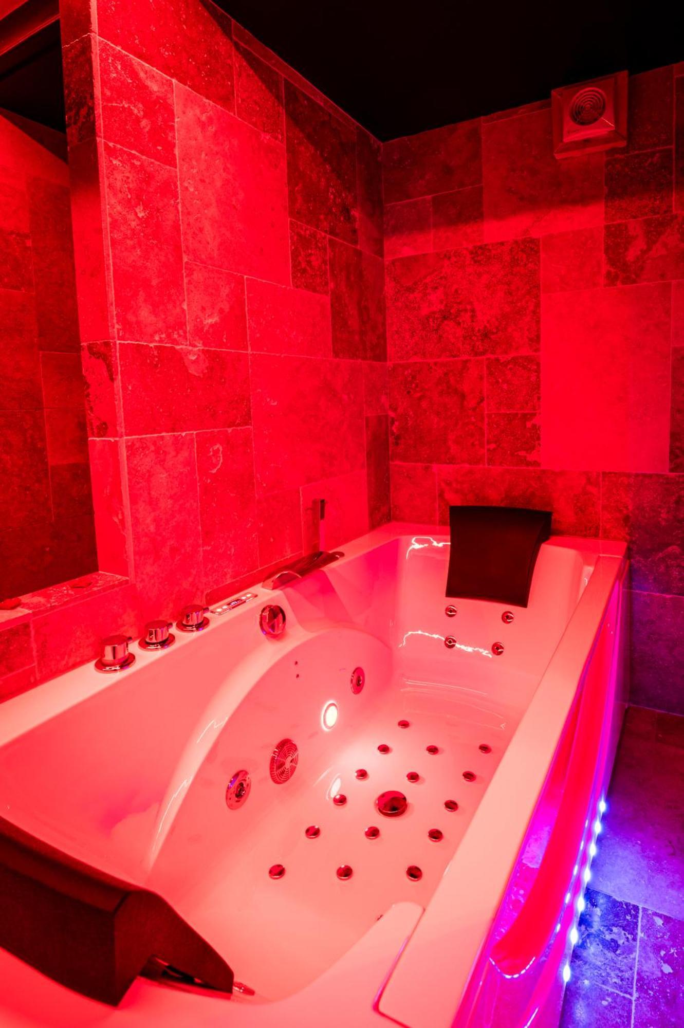 Loveroom Sauna, Balneo, Parking Prive Dans Le Centre De Honfleur Pokój zdjęcie