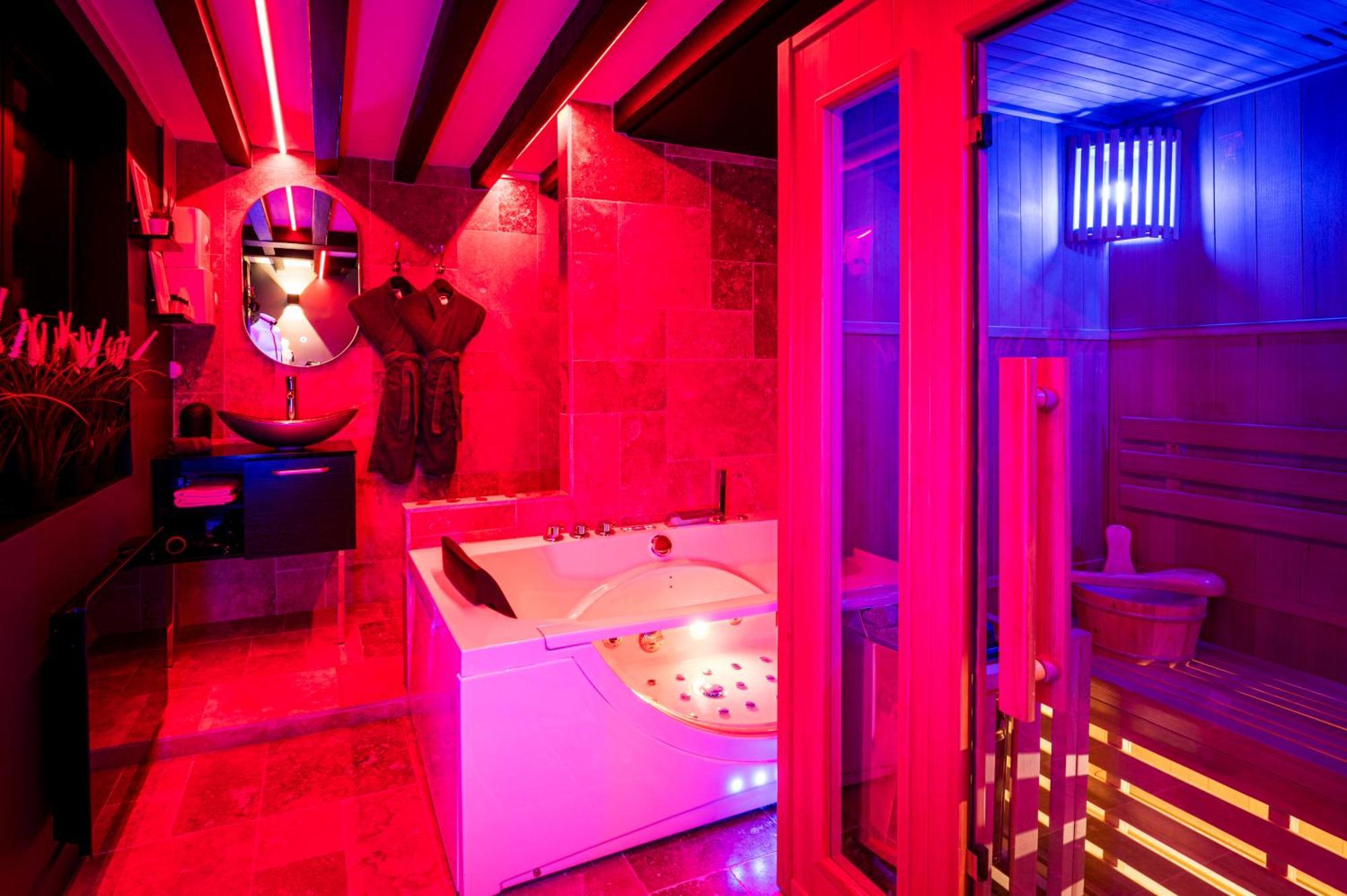 Loveroom Sauna, Balneo, Parking Prive Dans Le Centre De Honfleur Pokój zdjęcie